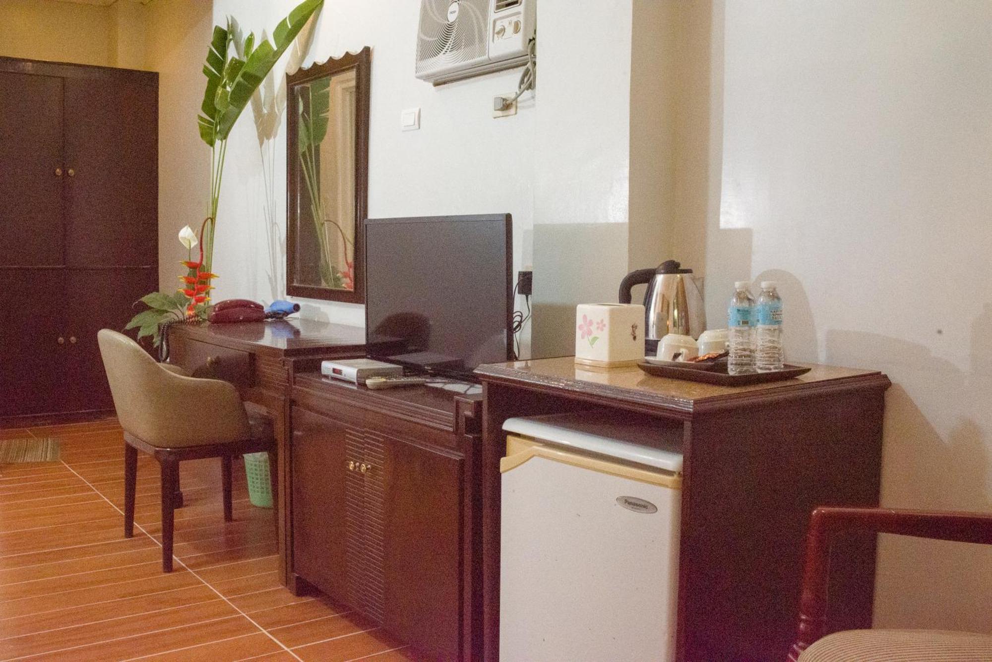 Lukay Las Brisas Balabag  Ngoại thất bức ảnh