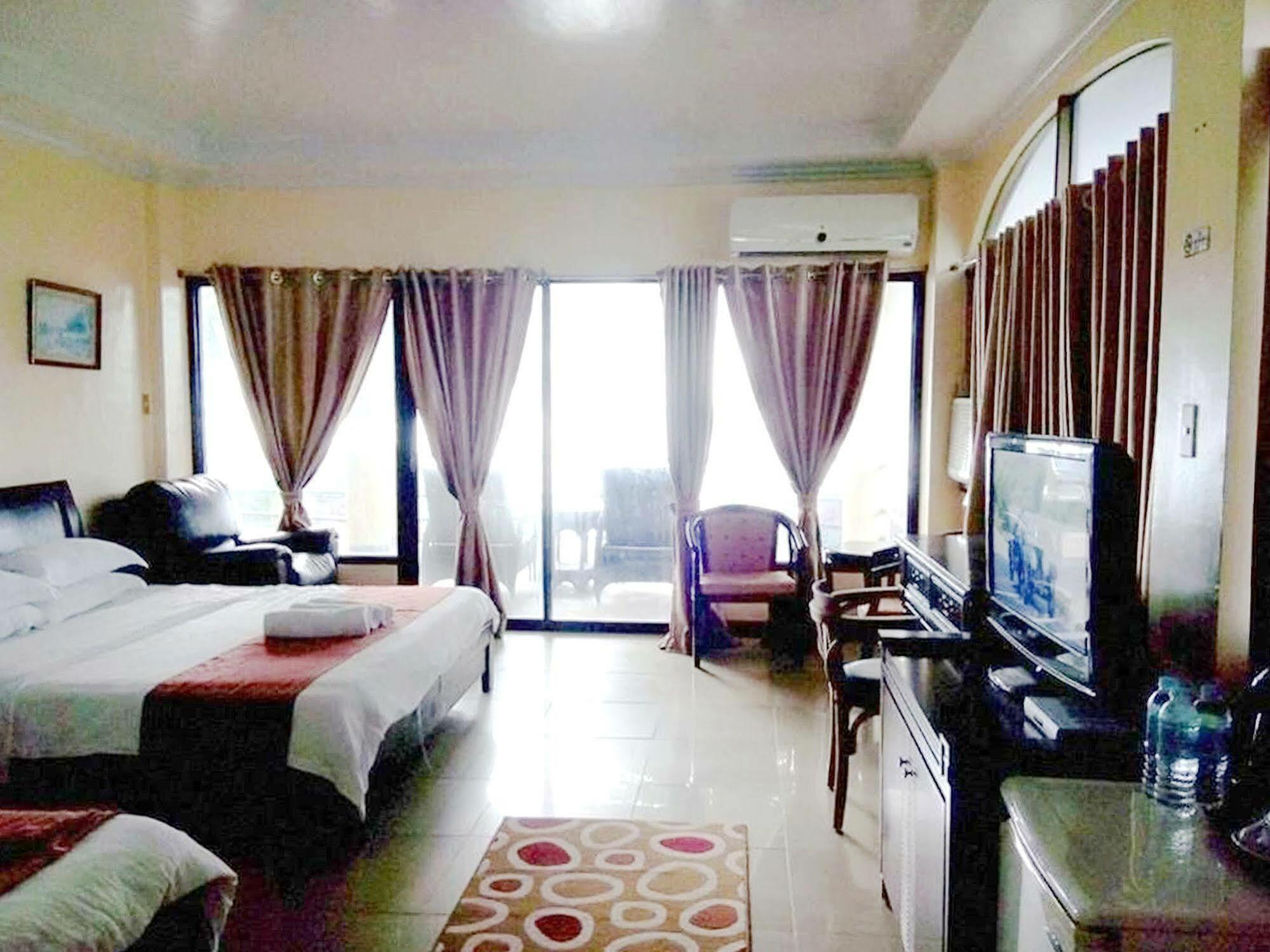 Lukay Las Brisas Balabag  Ngoại thất bức ảnh