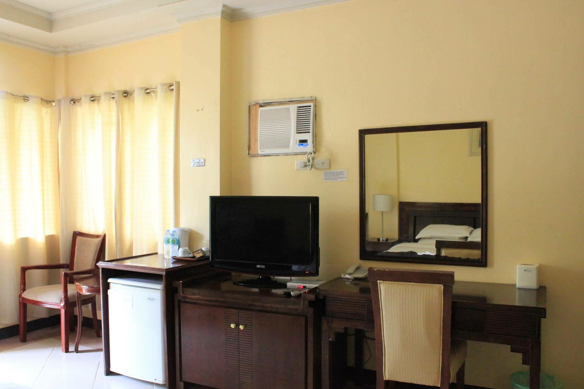 Lukay Las Brisas Balabag  Ngoại thất bức ảnh